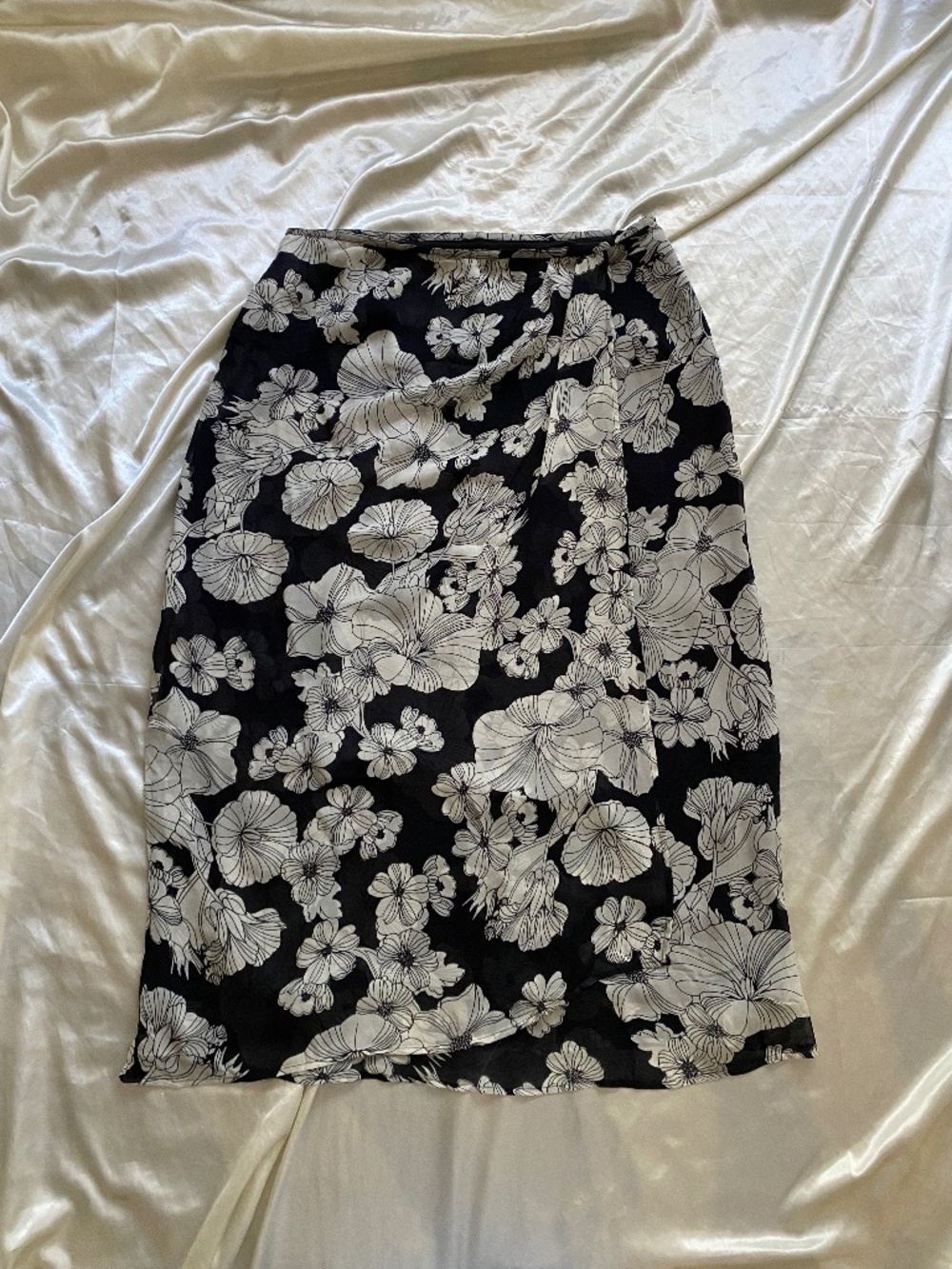 Vintage 1990s 100% Silk Black White Floral Faux Wrap Maxi Skirt Size 14